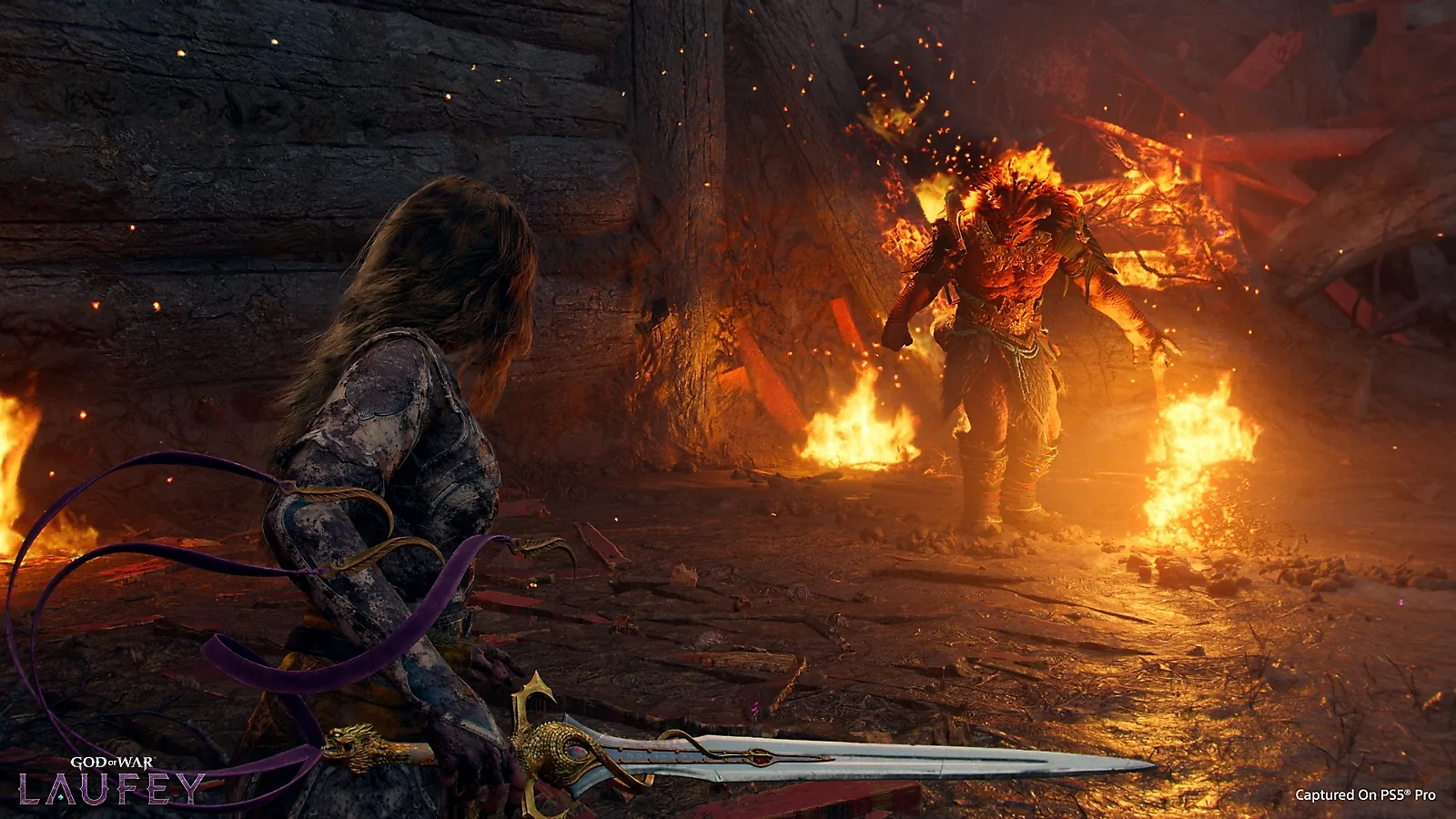 Official God of War Laufey screenshot of Faye in combat